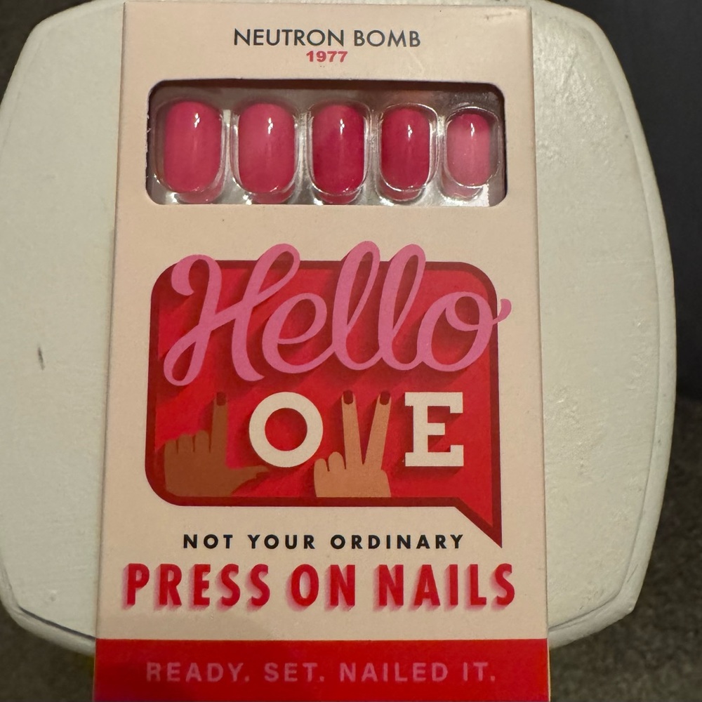 Pink Press-On Nails